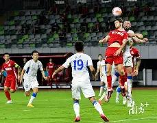 李连杰再遇,意外,岁武打巨星,B体育,B体育官网,B体育官方,B体育下载